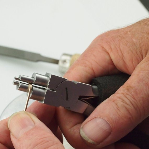 6 Step Looping Pliers - Perfect for Precise Repetitive Loops for Ear Wire and Clasp Making - Professionally Prepped with Free Wire Sample