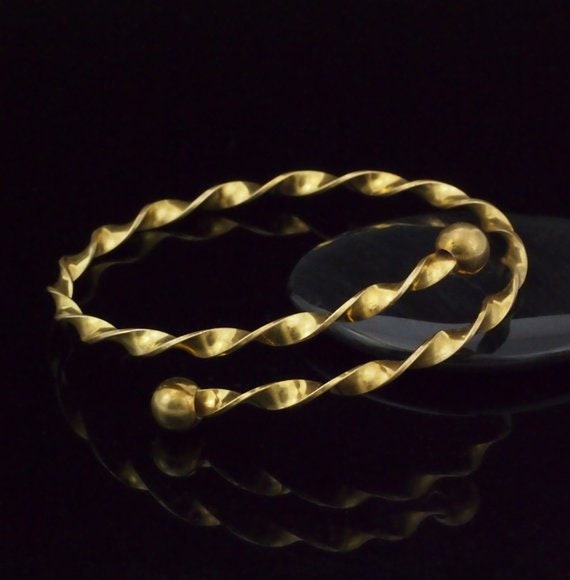 Wire Rich Low Brass Twisted Flat 4mm - By the Foot - Made in the USA