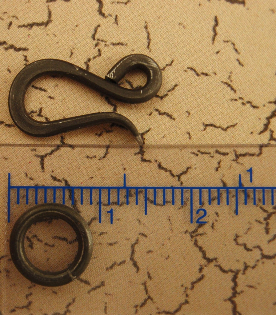 1 Hand Forged Black Iron Hook Clasp With Jump Ring - 16mm X 10mm