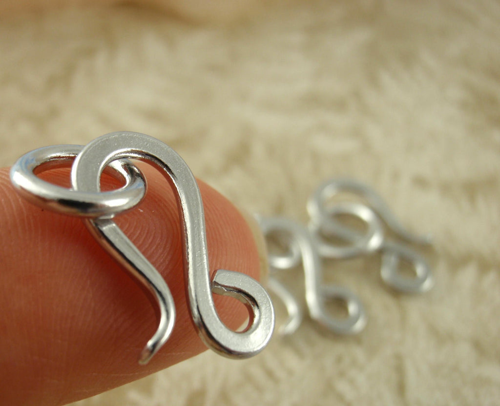 1 Hand Forged Aluminum Clasp 16mm X 10mm - Jump Ring Included