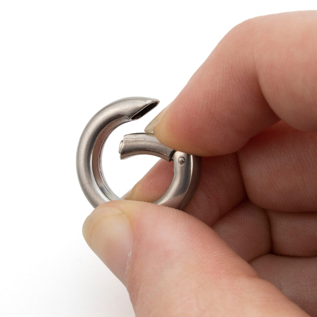 Triggerless Stainless Steel Clasp - Round 21mm with 2 Matching Oval Jump Rings