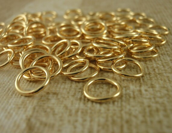 100 Soldered Closed Jump Rings in Copper, Gunmetal, Antique Gold, Silver Plate or Gold Plate - 18 gauge 10mm OD - Best Commercially Made