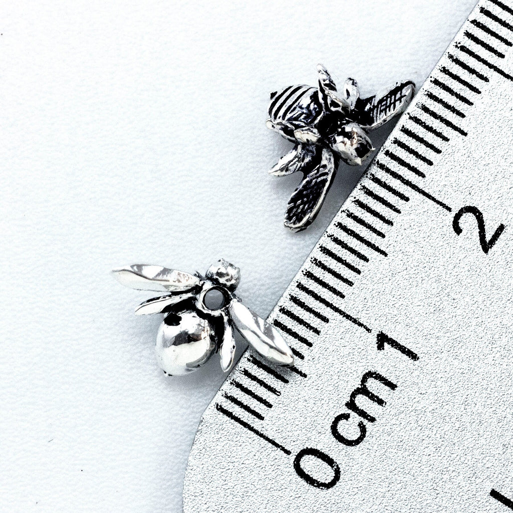 Lifelike Bee Bead in Antique Silver Plate 13mm X 7mm