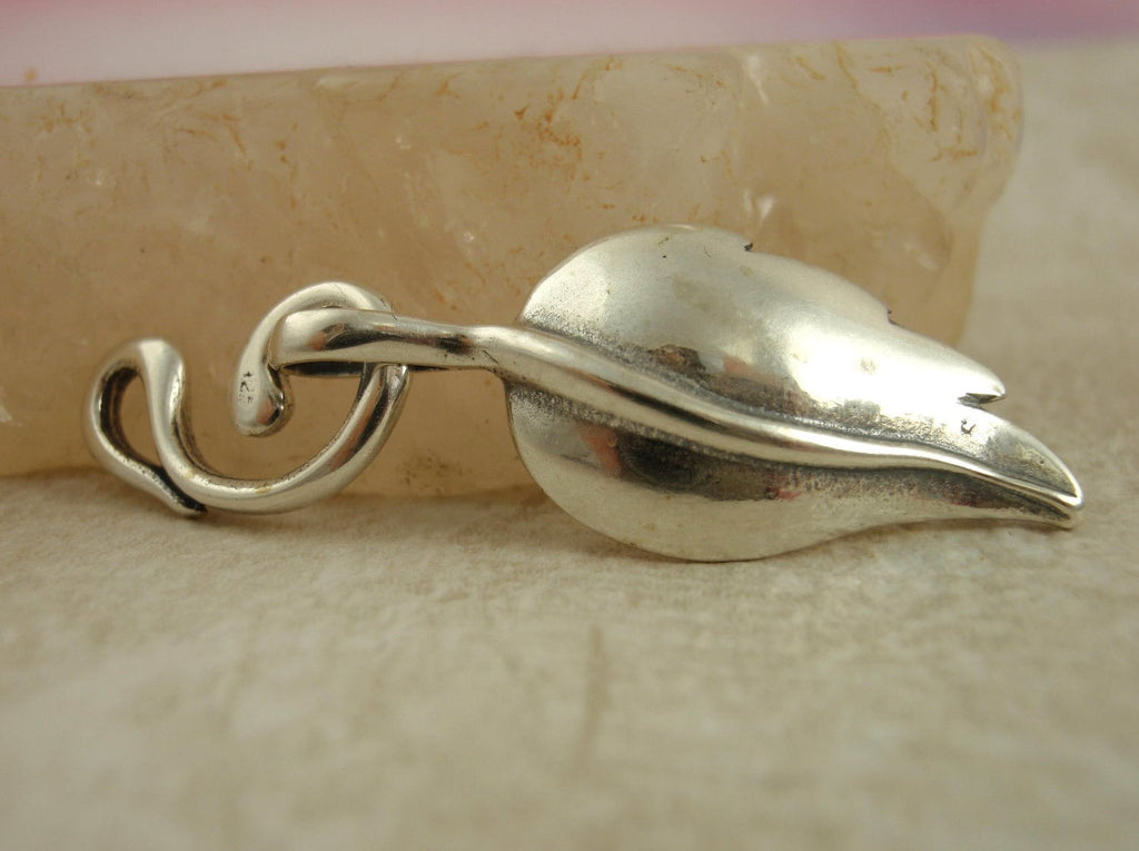 1 Sturdy Leaf Hook Clasp with Vine - Sterling Silver - 31mm X 13mm