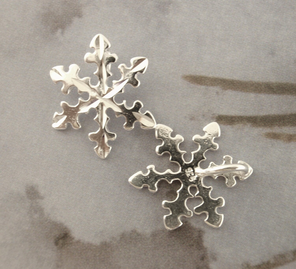 1 Sterling Silver Snowflake Charm - 16mm - Handmade Jump Ring Included - 100% Guarantee