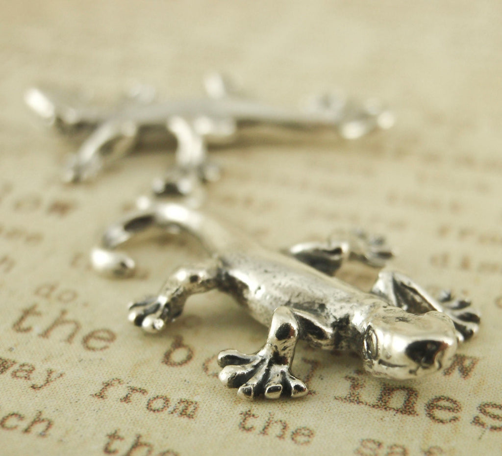 1 Antique Sterling Silver Gecko Charm - 21mm x 12mm