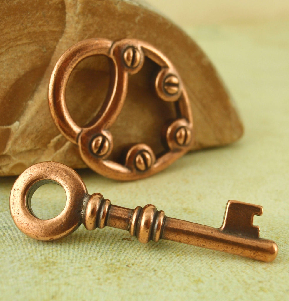 SALE 1 Key and Heart Toggle Clasp - 25mm - Gunmetal, Antiqued Copper, Antique Silver, or Antique Gold - 100% Guarantee