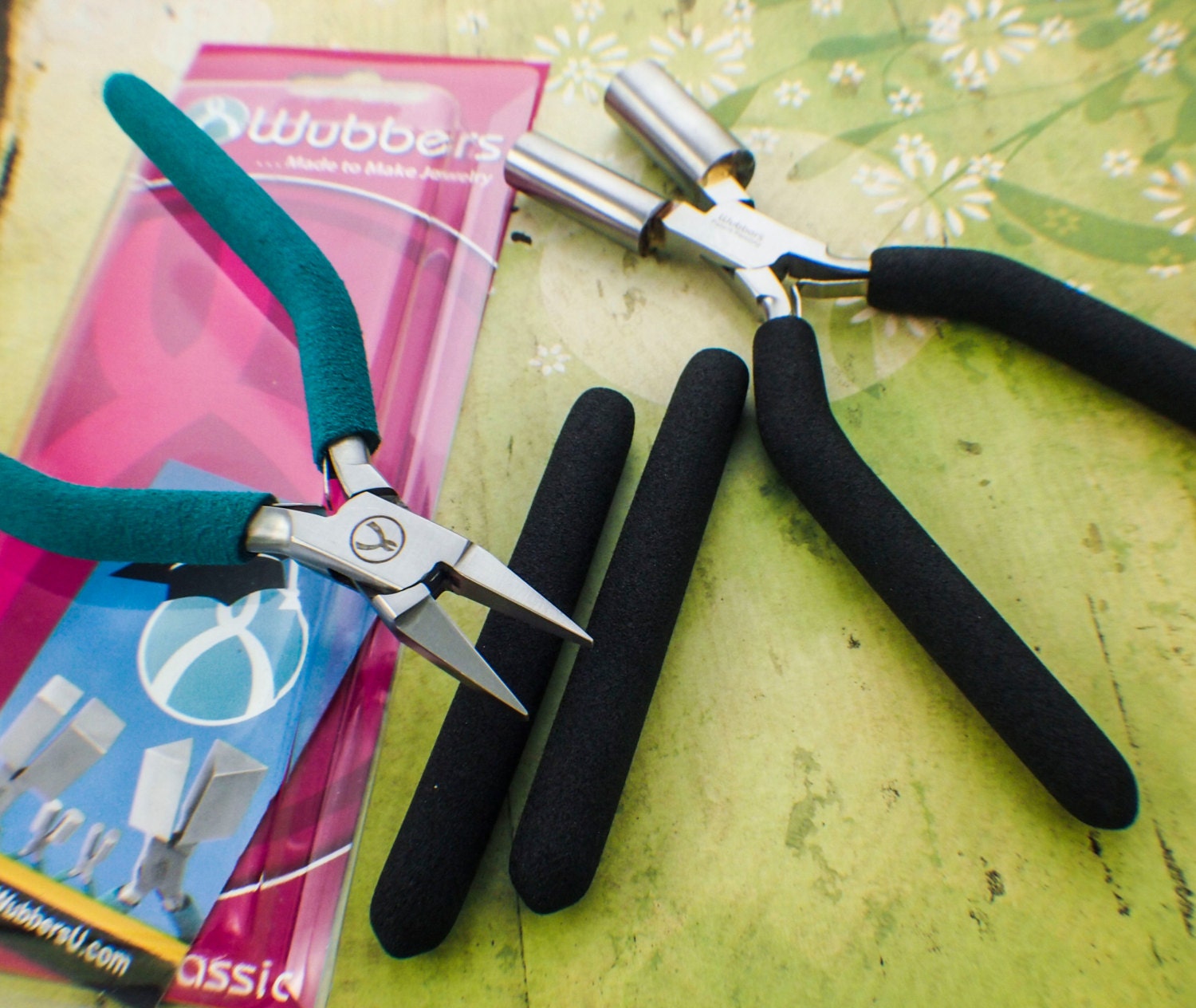 Classic Wubbers Pliers Flat Narrow 1236, Flat Medium 1237, Flat