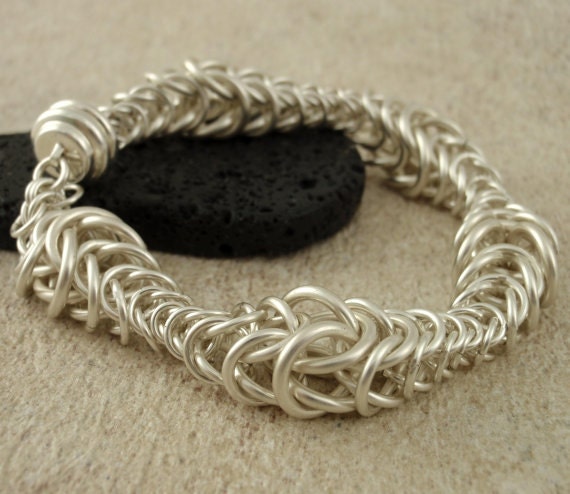 Wave Bracelet Chainmaille Tutorial - Intermediate Jewelry Making