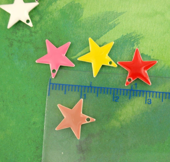 25 - 17mm Colorful Star Drops - 100% Guarantee