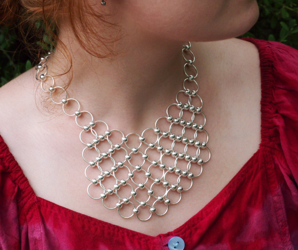 Bead and Bib Necklace Tutorial - Fingermaille - Chainmaille without Tools