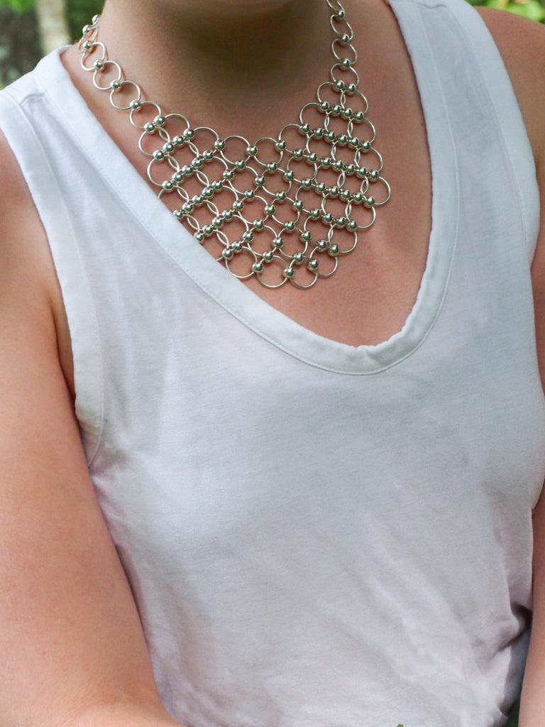 Bead and Bib Necklace Tutorial - Fingermaille - Chainmaille without Tools