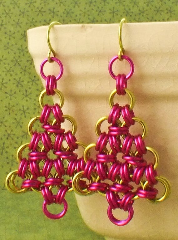 Chainmaille Tutorial  - Christmas Tree Earrings - Simple Enough for a Beginner - Fun for Everyone