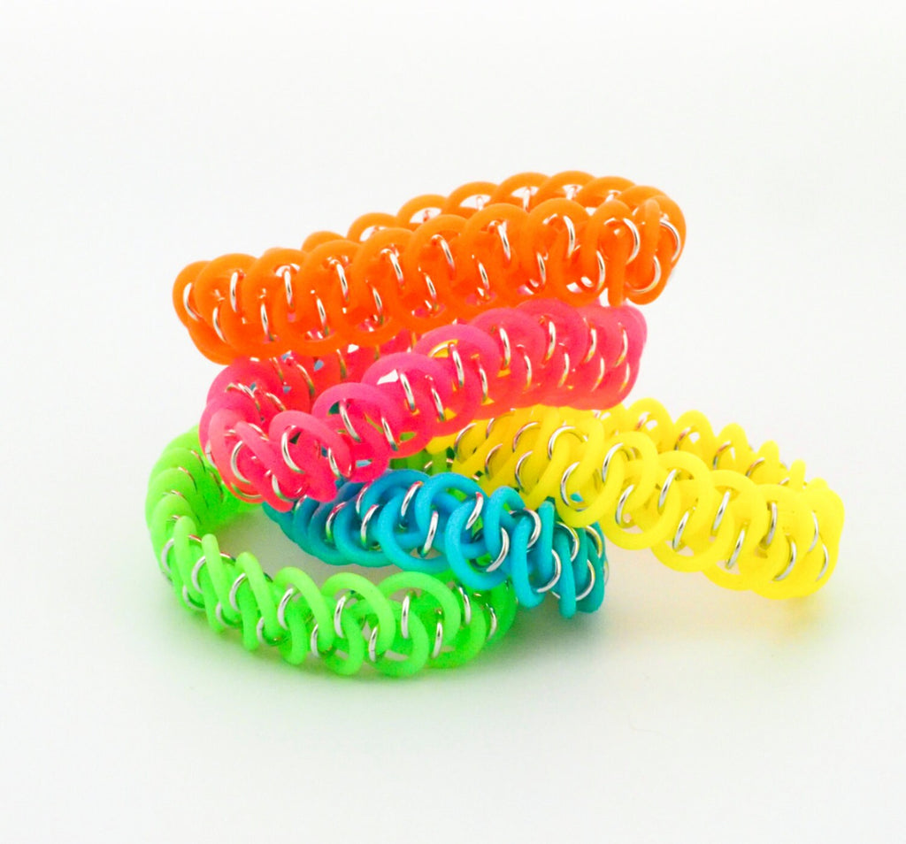 Neon Dragon Scale Bracelet Tutorial - Easy Beginner Chainmaille